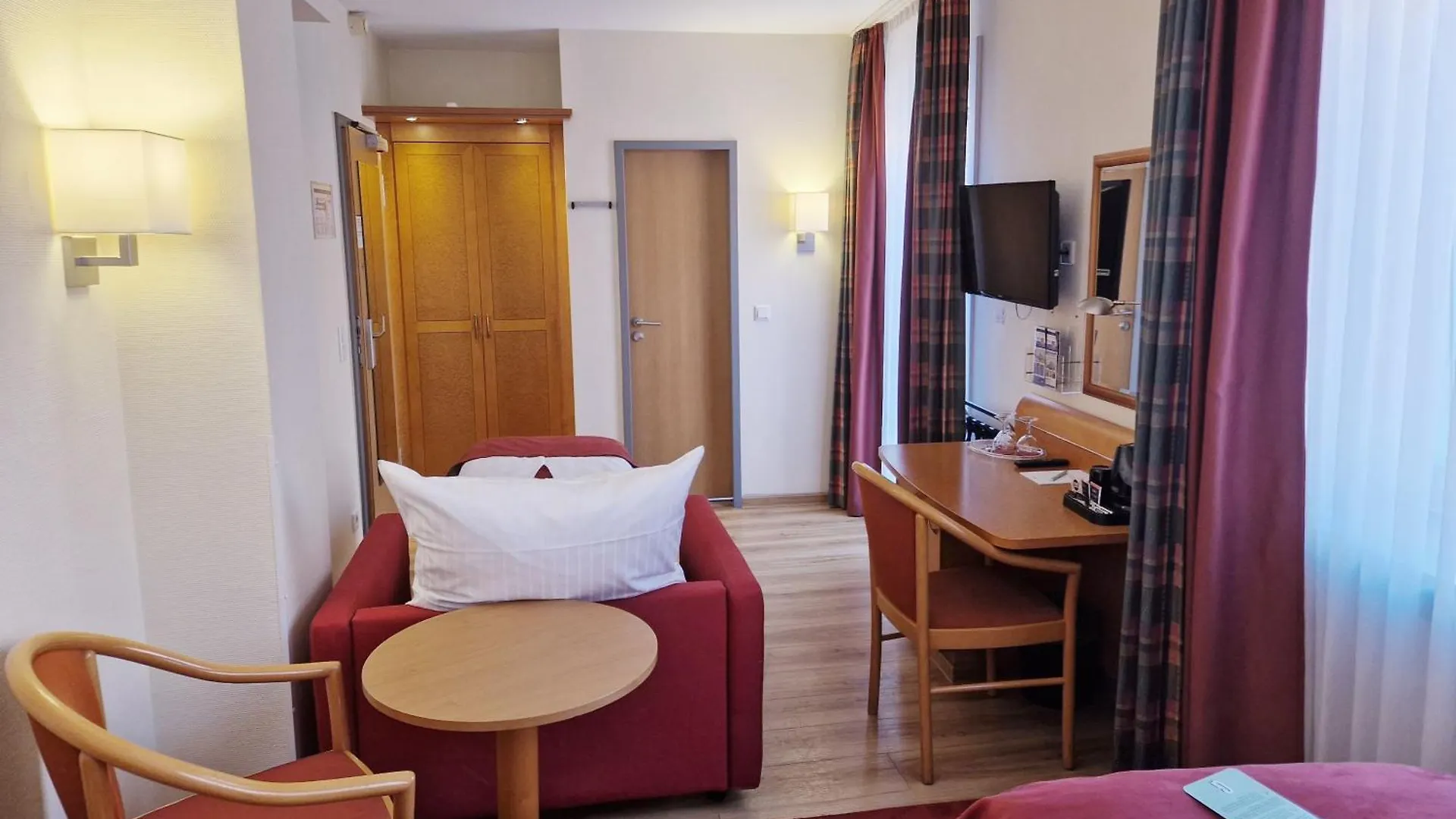 Garner Hotel Hamburg - Wandsbek Marktplatz By Ihg 3*,