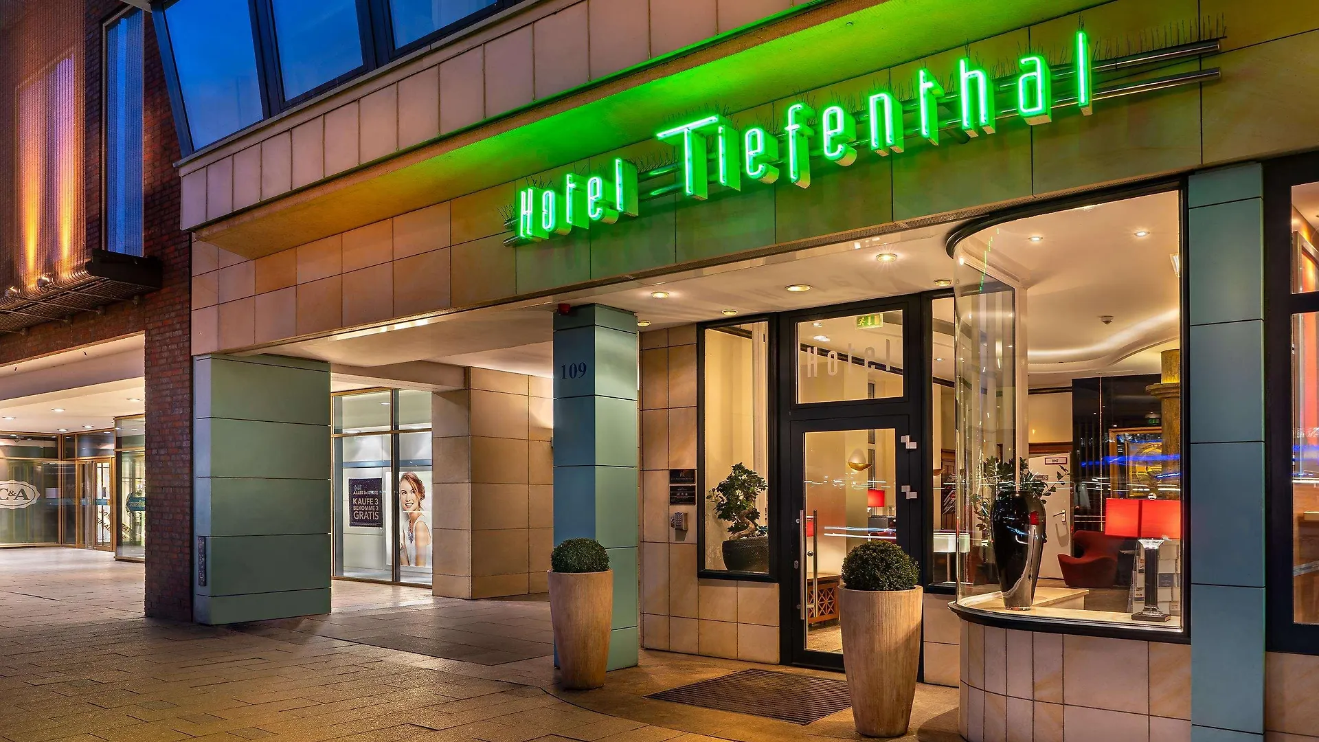 Garner Hotel Hamburg - Wandsbek Marktplatz