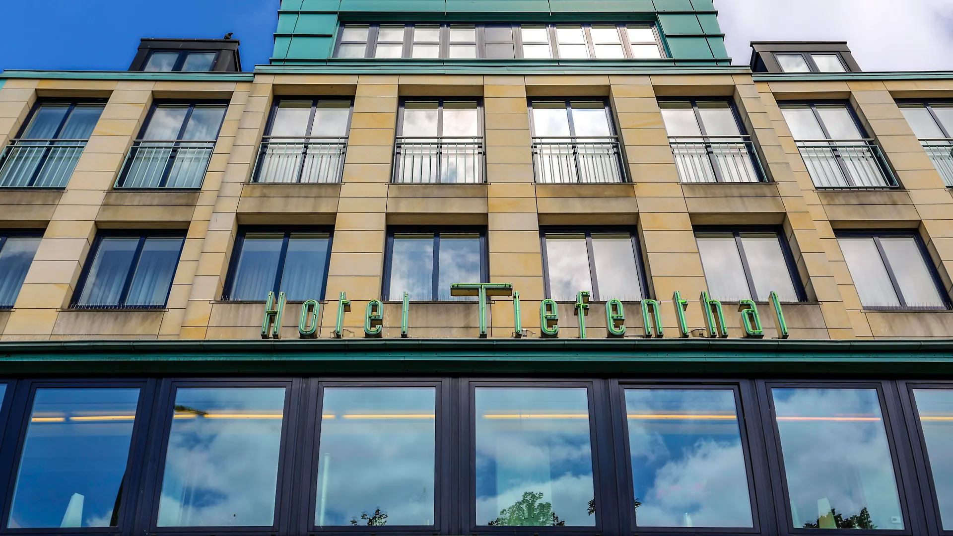 Garner Hotel Hamburg - Wandsbek Marktplatz Germany