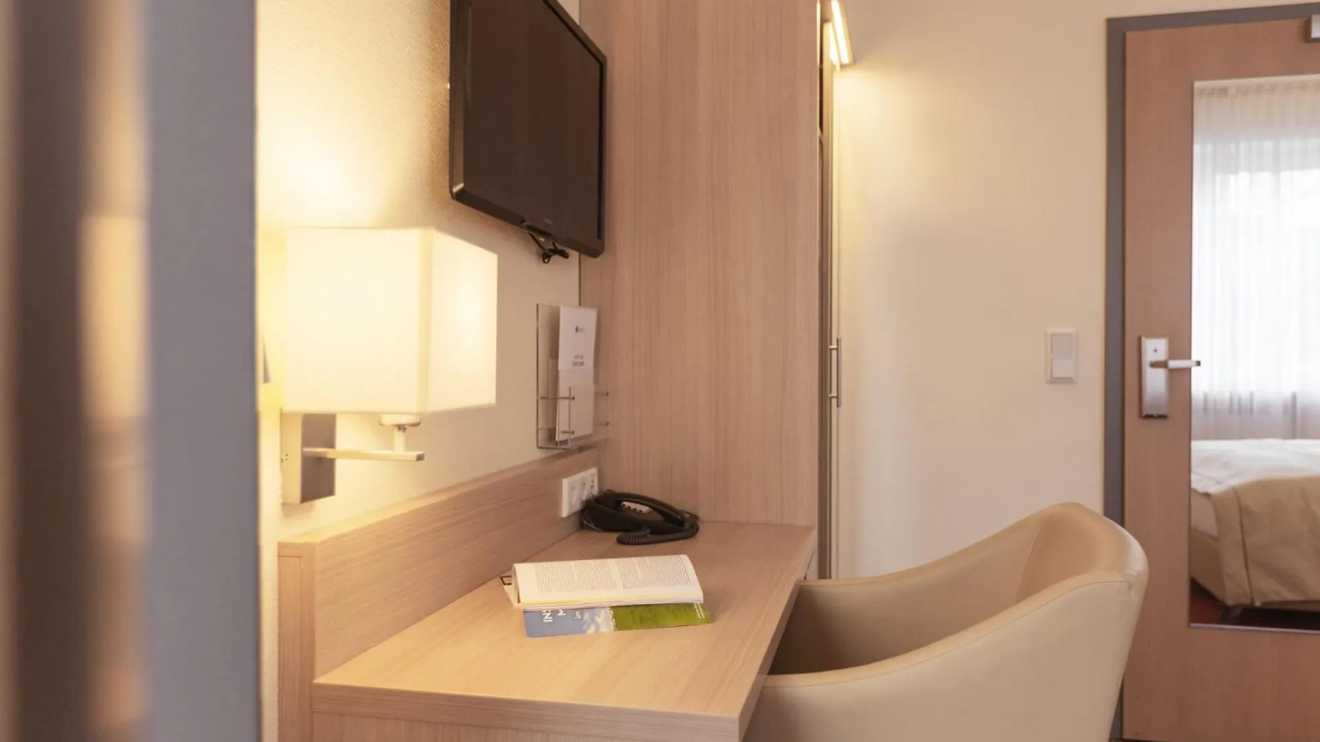 Garner Hotel Hamburg - Wandsbek Marktplatz By Ihg
